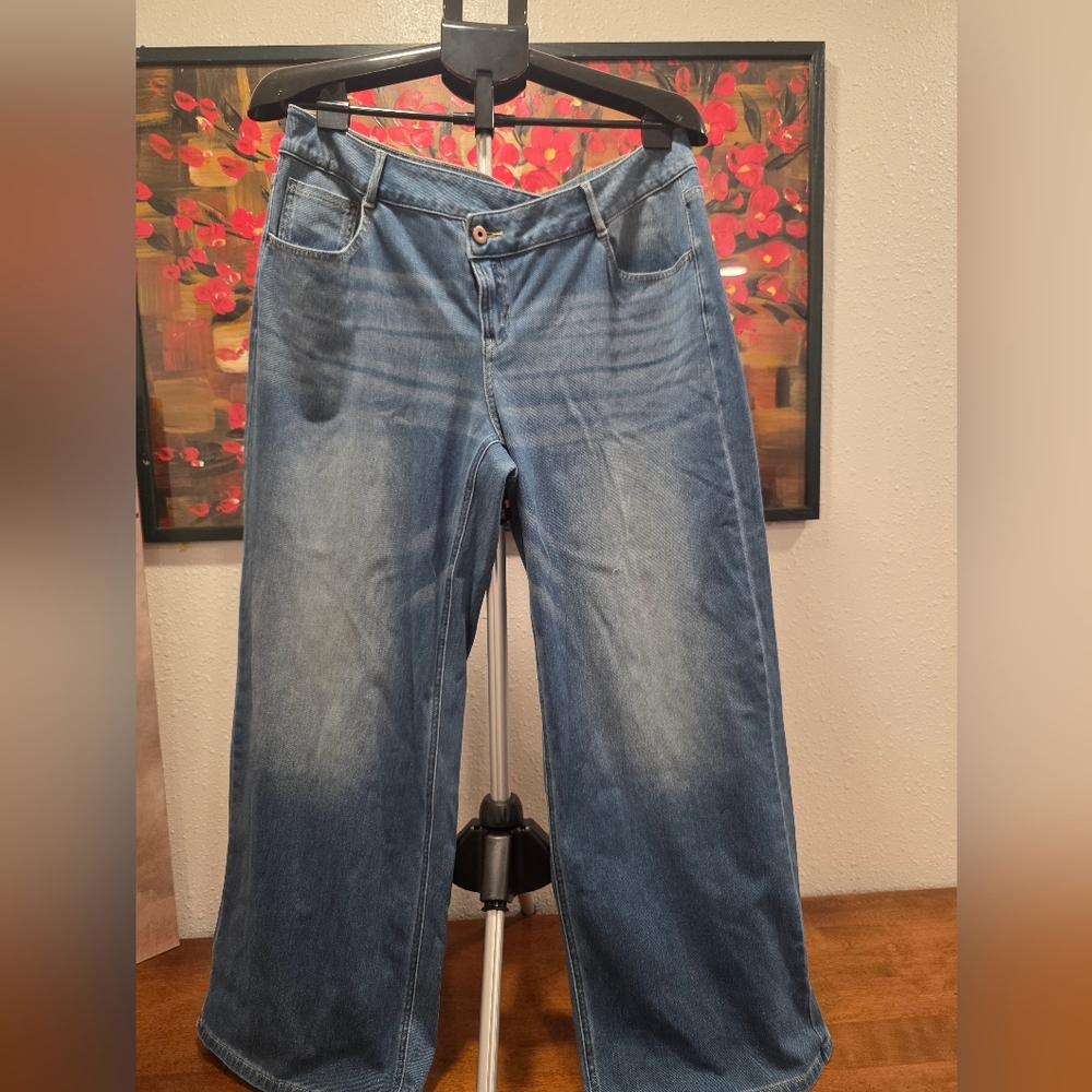 Halara Low Rise Wide Leg Blue Jeans Size Large